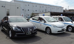 タクシー乗務員（管理職候補生）　【本社営業所】