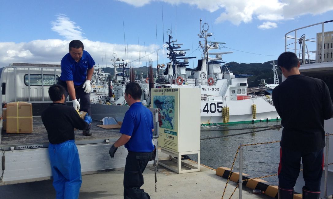 【新卒採用 及び 既卒3年以内】2024卒対象／漁具のルート配達・営業（石巻支店）